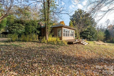 Ideally located only 3 minutes from the Tryon Int'l Equestrian - photo 19
