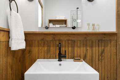 Luxury Lakefront Living - Table Rock Shore ResortNow offering - photo 22