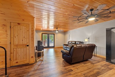 MOUNTAIN CABIN - Beautiful home offering open concept with - photo 25