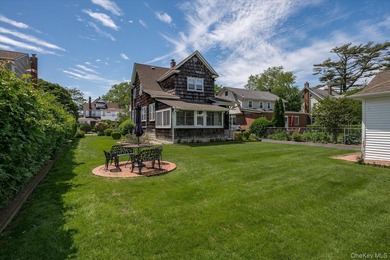 Welcome to 311 Locust Ave - a beautifully maintained early - photo 26