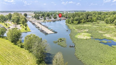 Welcome to your dream waterfront retreat--where modern luxury - photo 2
