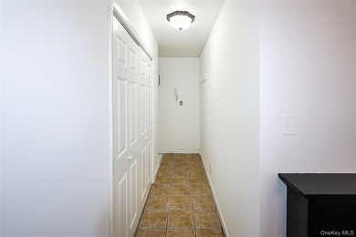 Enjoy comfortable living in this recently renovated one bedroom - photo 3
