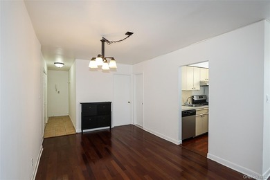Enjoy comfortable living in this recently renovated one bedroom - photo 7