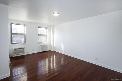 Enjoy comfortable living in this recently renovated one bedroom - photo 10