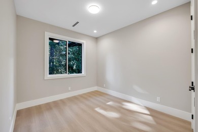 BRAND-NEW HALF DUPLEX WITH A SUITE! Located in sought-after - photo 9