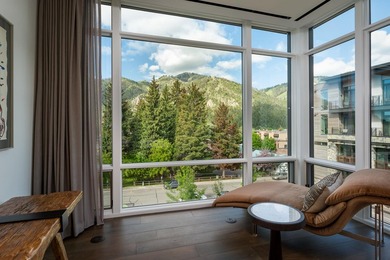 Premier west-facing Limelight Hotel Residence with Baldy views - photo 12