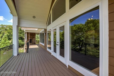 Are you looking for a stunning custom-built home with - photo 15