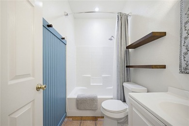 This delightful 2-bedroom, 2-bath townhome is primed for its new - photo 18