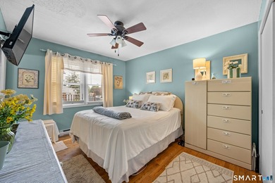 Welcome to 58 Vivian Street, a well maintained Cape that offers - photo 21