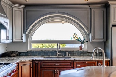 The view is the headline. Expansive. Unforgettable - photo 21