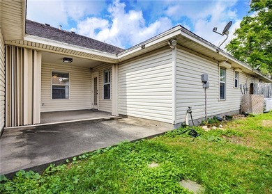 This delightful 2-bedroom, 2-bath townhome is primed for its new - photo 28