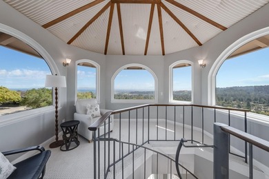 The view is the headline. Expansive. Unforgettable - photo 32