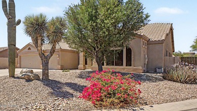 Freshly remodeled ,new baths, chef's kitchen, freshly painted & - photo 4