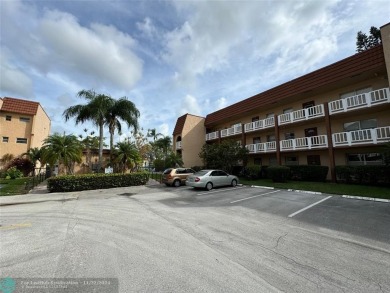 (private lake, pond, creek) Condo For Sale in Sunrise Florida