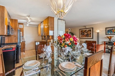 Experience effortless luxury in this beautifully renovated 3-BR - photo 12