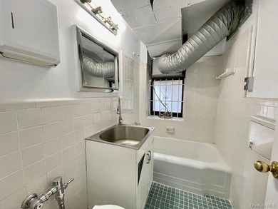 This commercial medical office condo situated right one Queens - photo 17