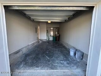 TENANT OCCUPIED - 48-HOUR NOTICE TO VIEW - CALL TO SET UP AN - photo 19