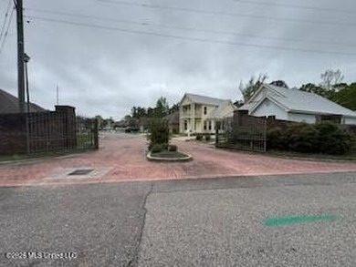 TENANT OCCUPIED - 48-HOUR NOTICE TO VIEW - CALL TO SET UP AN - photo 20