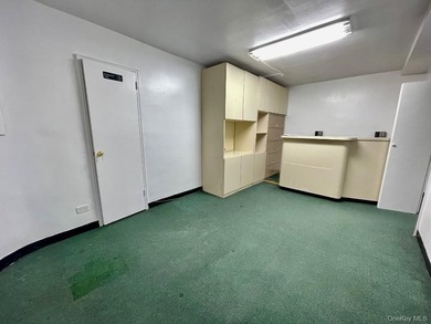 This commercial medical office condo situated right one Queens - photo 21
