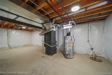 Welcome to lakeside living with this incredible new construction - photo 40