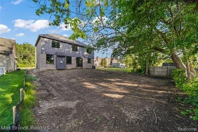 Welcome to lakeside living with this incredible new construction - photo 46