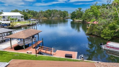 For the first time in 30 years this classic Florida estate is - photo 6