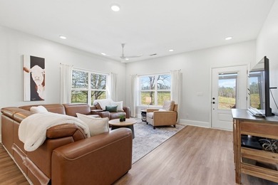HUGE PRICE REDUCTION! MOTIVATED SELLERS! BRING ALL OFFERS! - photo 4