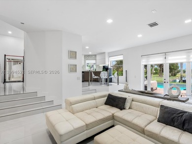 Beautiful, completely updated waterfront two-story home offering - photo 21