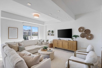 Originally designed as a 3 bedroom floorplan and thoughtfully - photo 21