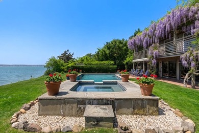 Malibu meets the Hamptons with this stunning 4 bedroom, 4.5 - photo 3