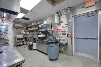Excellent opportunity to acquire a well-established cafe in the - photo 3