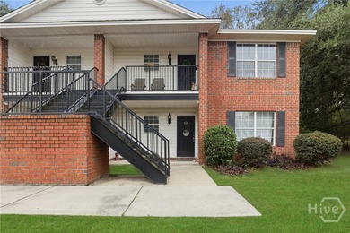 Fantastic first-floor end unit with classic all-brick - photo 3