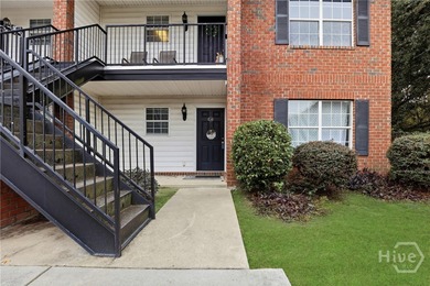 Fantastic first-floor end unit with classic all-brick - photo 5