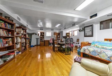 Nestled on a 13980sqft lot, this spacious single-family - photo 11