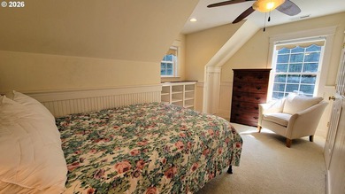 Stunning farmhouse & SHOP on 1.18 manicured acres! Nestled - photo 16
