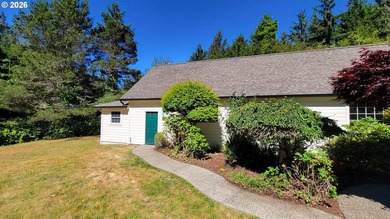 Stunning farmhouse & SHOP on 1.18 manicured acres! Nestled - photo 25