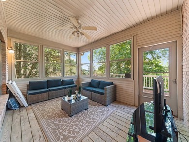 Perched at over 1,000 feet in elevation, this beautiful home - photo 26