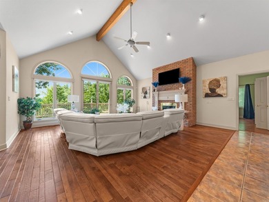 Perched at over 1,000 feet in elevation, this beautiful home - photo 27