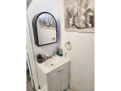 Unique and beautifully updated home is ready to be called yours! - photo 7