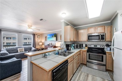 Close proximity to the beach! Beautiful Gulf view! Additionally