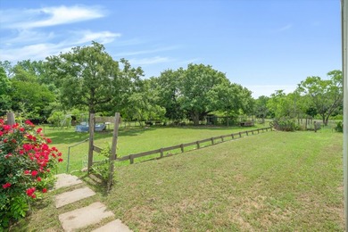 Escape to the peaceful beauty of East Texas with this unique - photo 35