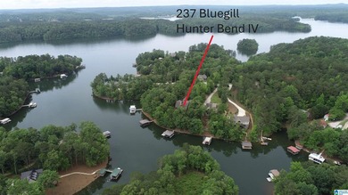 HUGE PRICE REDUCTION!! This beautiful custom built 5 bedroom/5 - photo 4