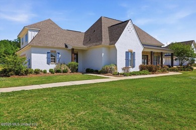 Welcome to this move-in ready lakefront home in desirable - photo 4