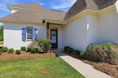 Welcome to this move-in ready lakefront home in desirable - photo 6