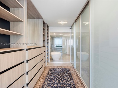 Exquisite completely renovated corner residence in prime - photo 13