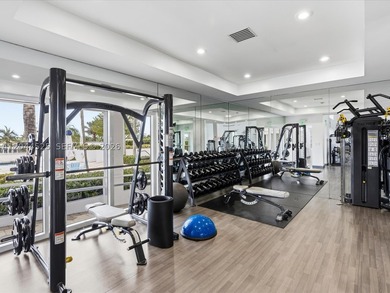 Exquisite completely renovated corner residence in prime - photo 28