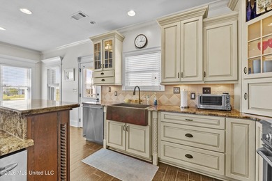 Prime waterfront home in Riverview situated on a rare double lot - photo 9