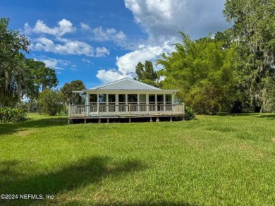 Lake Home For Sale in Georgetown, Florida