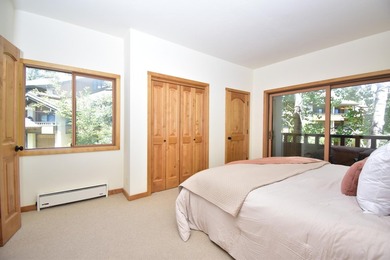 An upgraded three-bedroom, three-bath retreat in Sun Valley's - photo 13