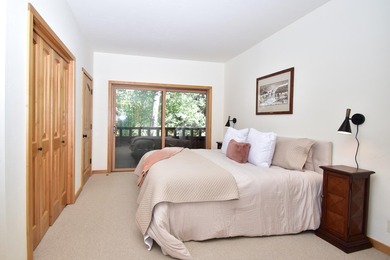 An upgraded three-bedroom, three-bath retreat in Sun Valley's - photo 14